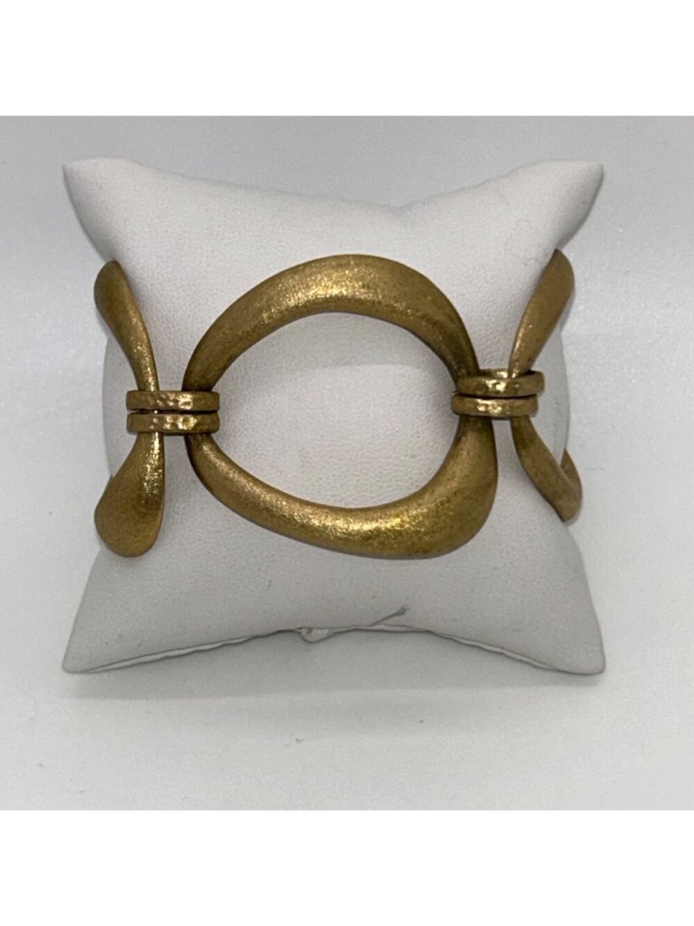 Rivka Friedman Brushed Gold-tone Oval Link Bracelet Clad Textured Statement - Picture 3 of 14